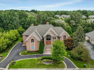 3543 Cedar Brook Dr, Rochester Hills, MI 48309