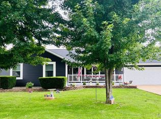1408 Rosewood Ter, Macon, MO 63552
