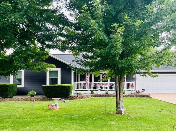 1408 Rosewood Ter, Macon, MO 63552