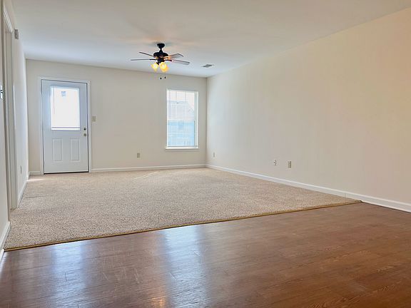 5th image of 805 Melanie Ln