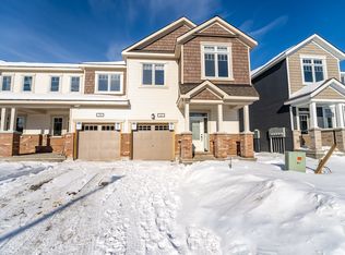 41 Bermondsey Way #1, Ottawa, ON K2S2Y7