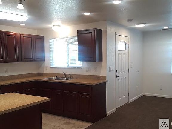 3rd image of 1318 John Ave #B