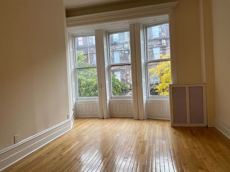 1st image of 117 W 75th St APT 10