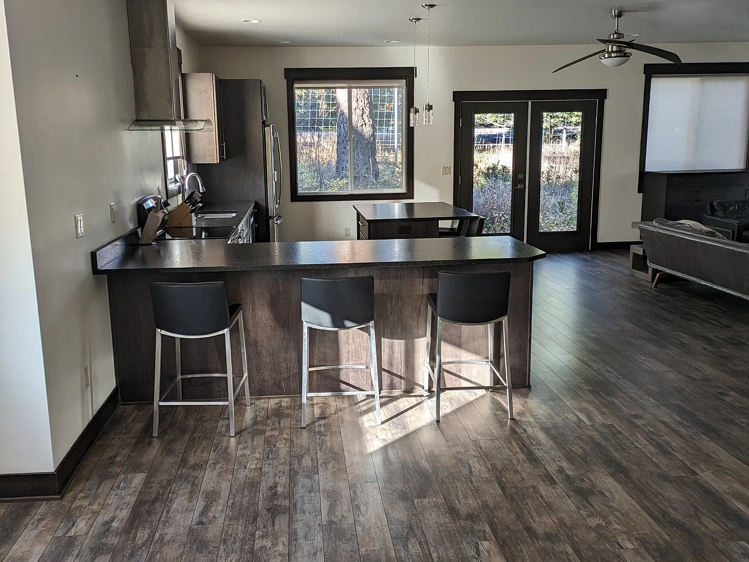 3 bed, 2.5 bath, 2620 sqft, $4,000 — Photo 4