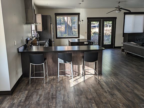4th image of 132 Brimstone Dr