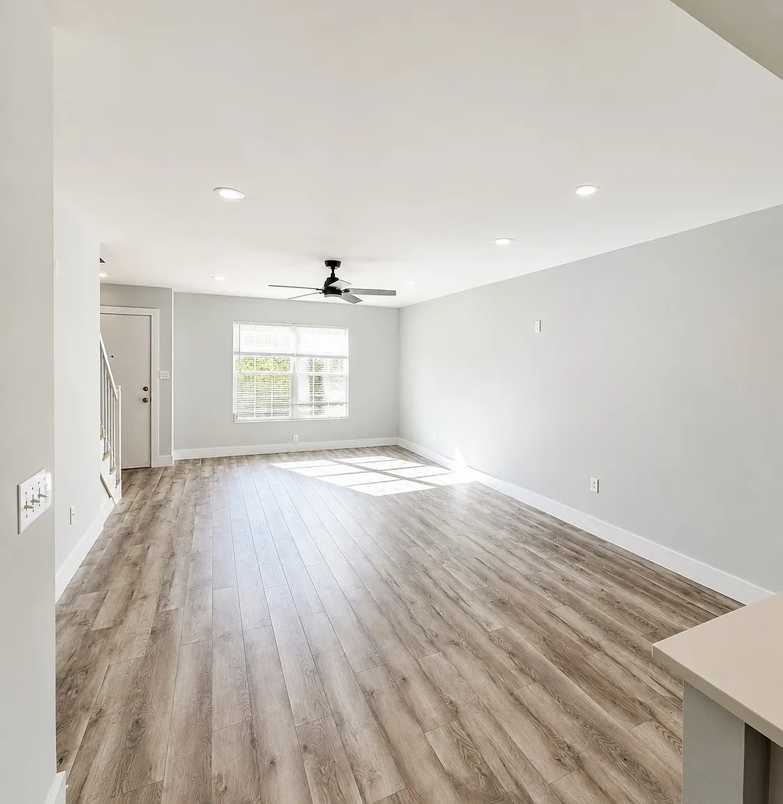 180 Cypress Way E — Photo 1
