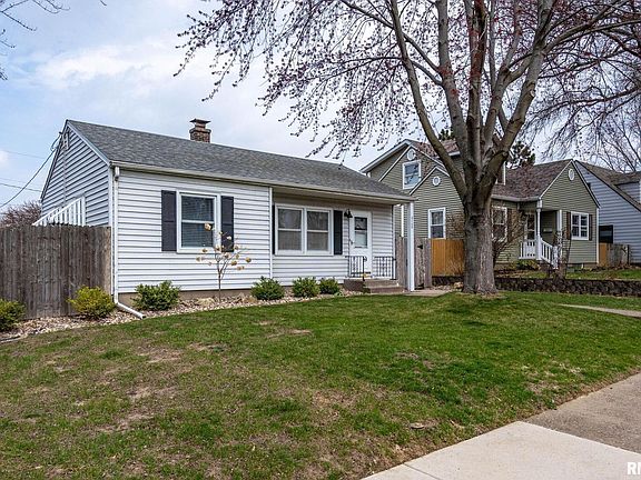 2nd image of 2108 E Lombard St