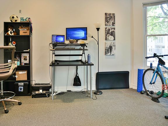 3rd image of 1416 W Wolfram St #1