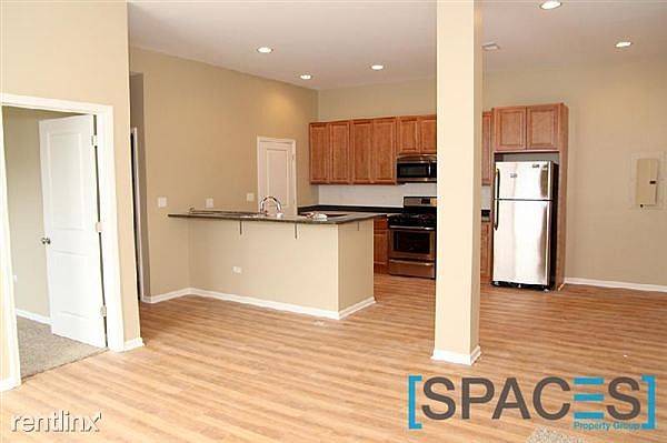 2nd image of 3233 N Sheffield Ave