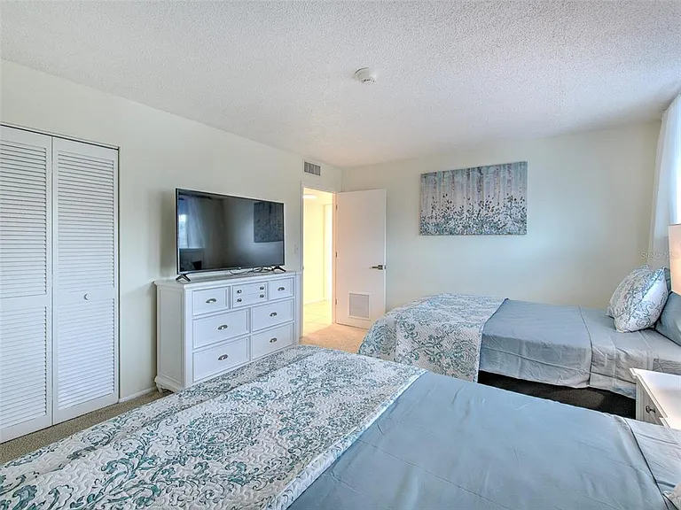 833 Bayport Way #833 — Photo 26