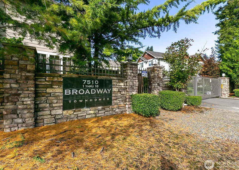 7510 Broadway #3