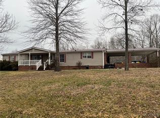 18509 Harrisons Rd, Amelia Court House, VA 23002