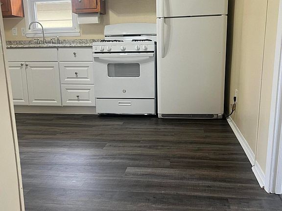 2nd image of 68 Union Ave Floor 2