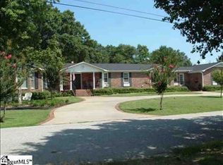 25 Sunrise Dr, Taylors, SC 29687