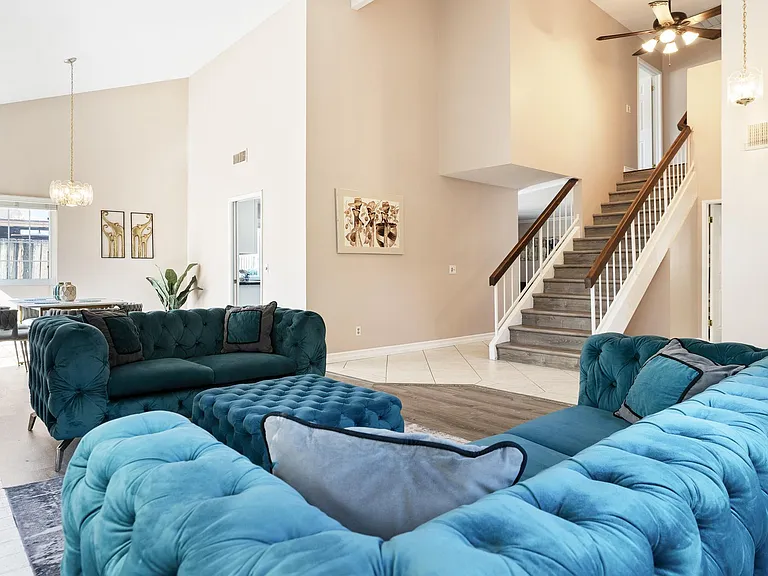 458 Las Brisas Dr — Photo 17