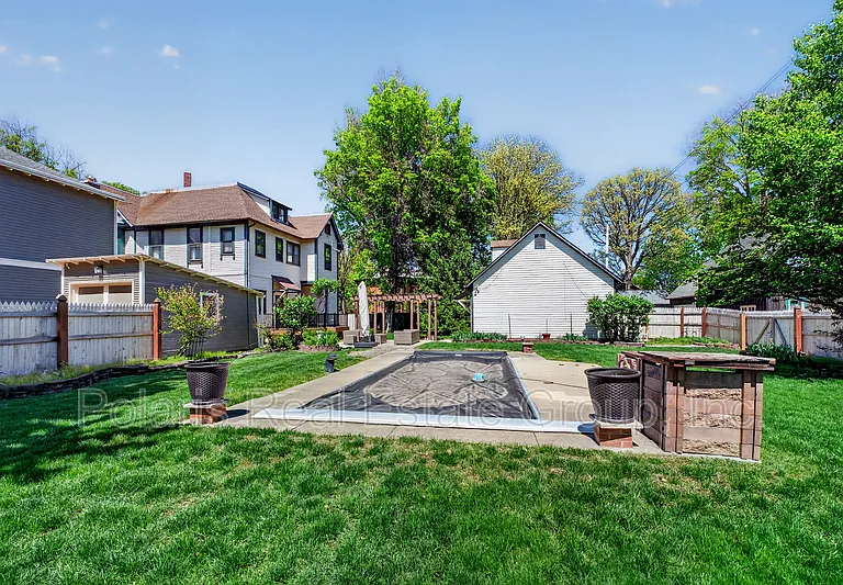 1507 Broadway St — Photo 37