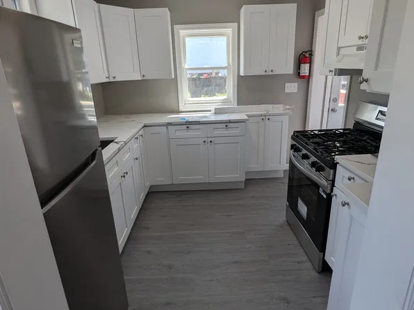 27 Elm St, Bridgeton, NJ 08302