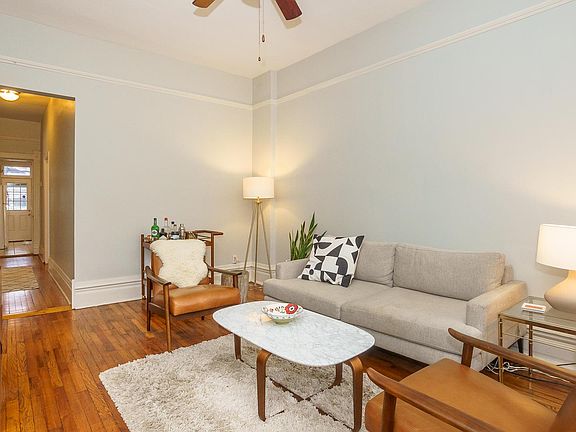 4th image of 2033 W Potomac Ave #1