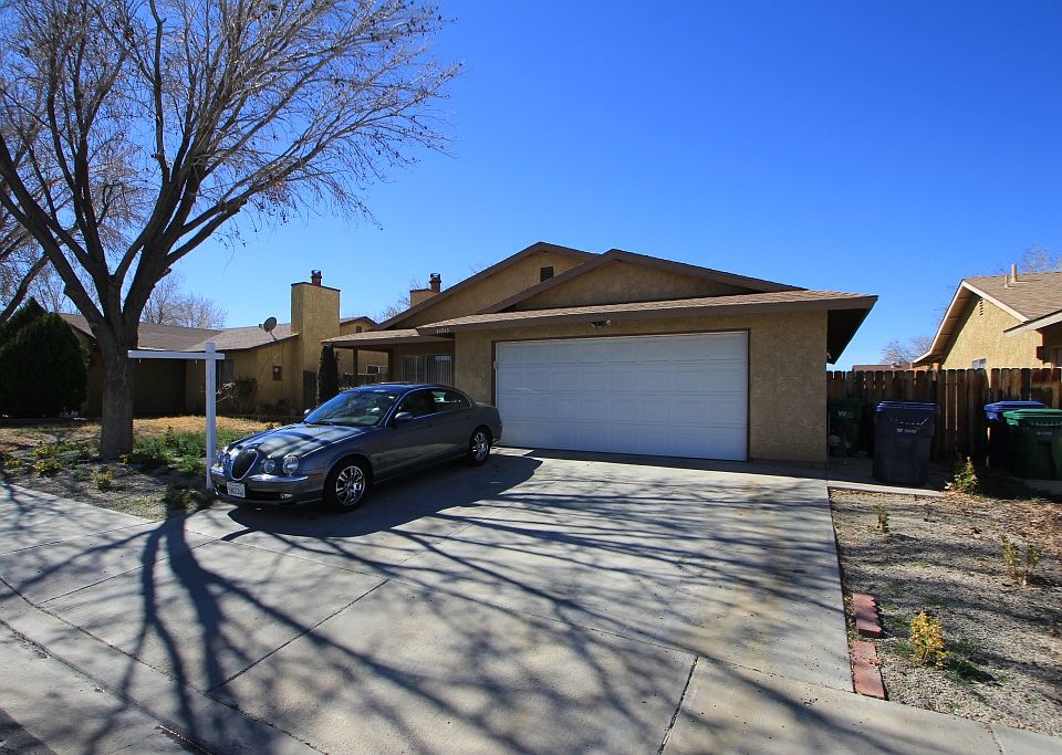 2nd image of 44749 Jefferson Ct.
