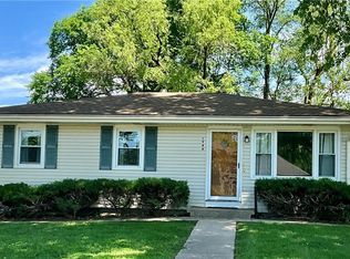 1946 Cherokee St, Leavenworth, KS 66048