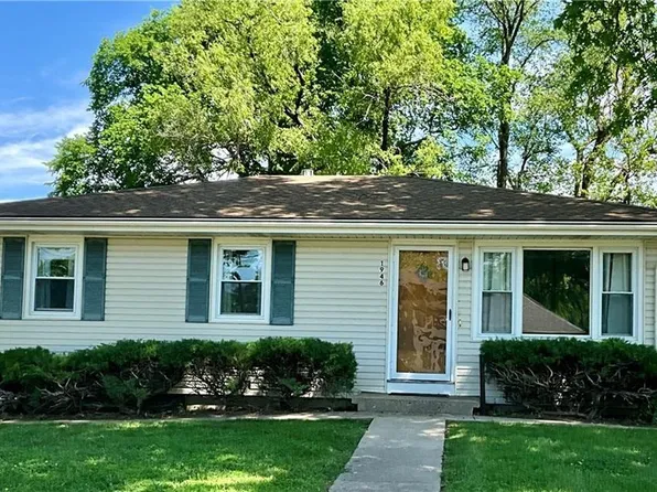 1946 Cherokee St, Leavenworth, KS 66048
