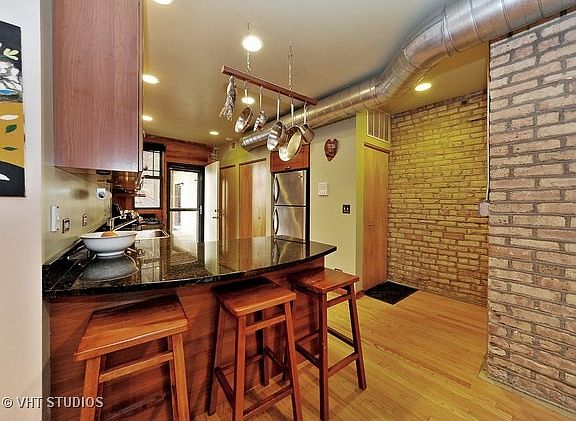 5th image of 1440 W Lunt Ave #B1