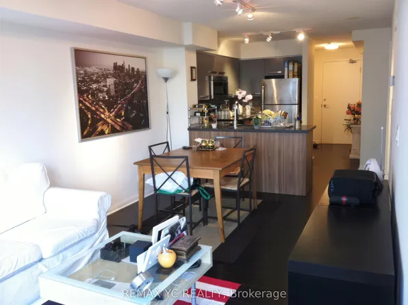 11 Saint Joseph St, Toronto, ON
