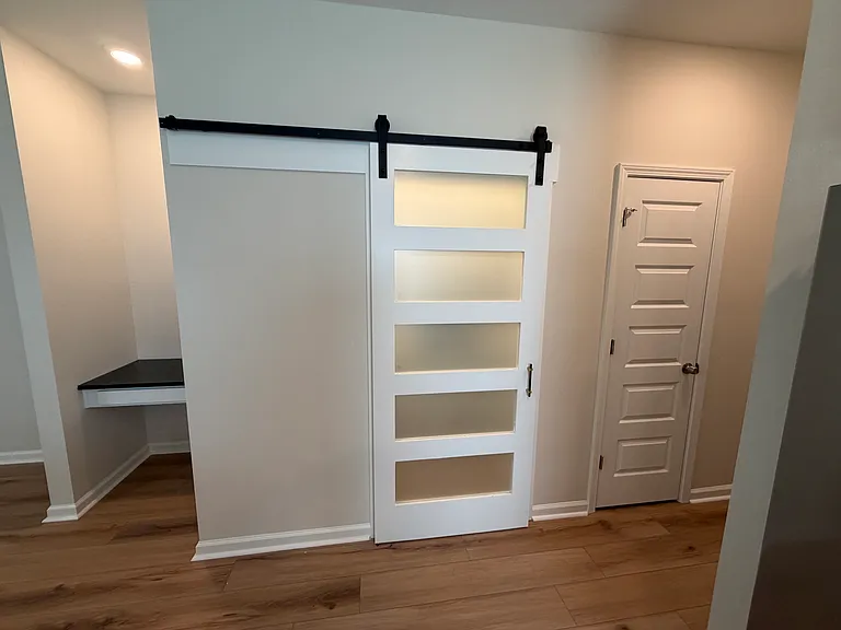 307 NE 2nd St #2 — Photo 9