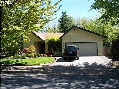 6390 SW Hyland Way photo 1
