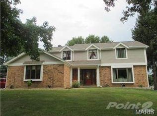 540 Rolling Hills Dr, Saint Charles, MO