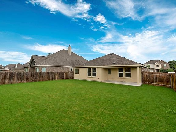 5th image of 837 Hillrose Dr