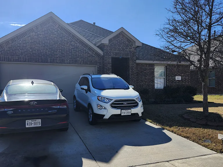 513 Rawhide Way — Photo 1