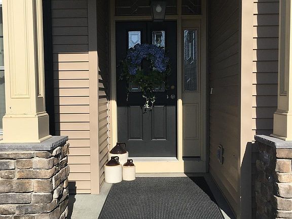 2nd image of 4 Rolling Brook Dr