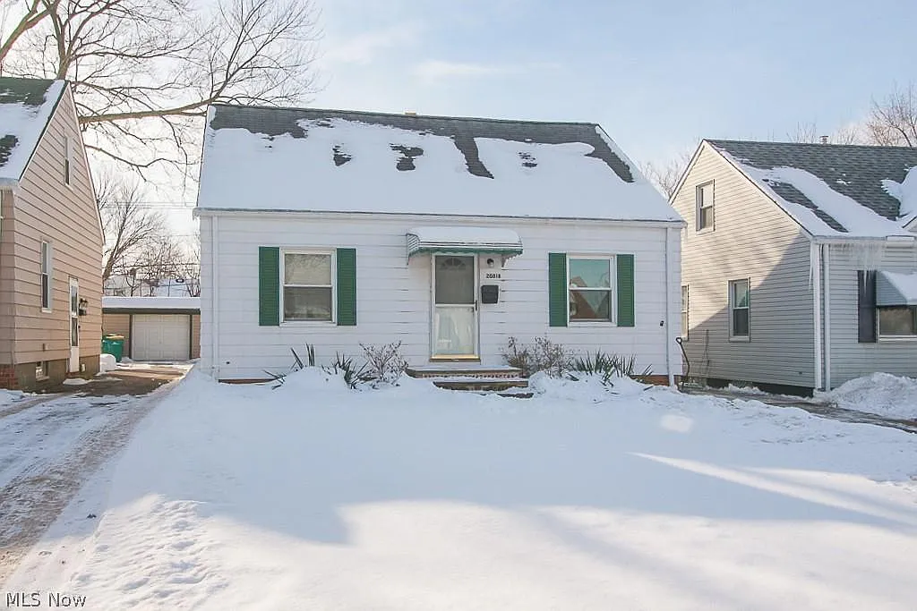 20818 Watson Rd photo 1