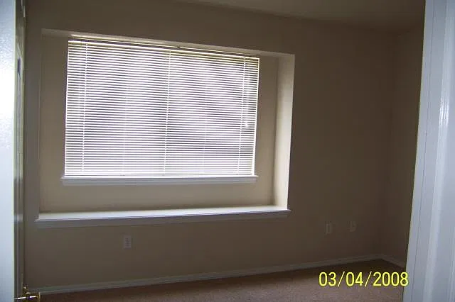 2 bed, 1.5 bath, $1,400 — Photo 3