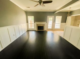 428 Cambrian Ridge Trl, Pelham, AL 35124