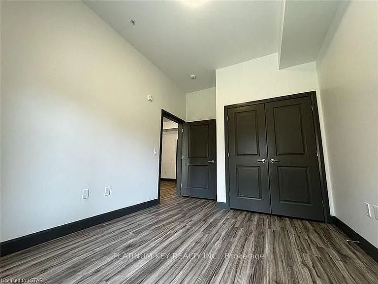 22645 Adelaide Rd #207 — Photo 5