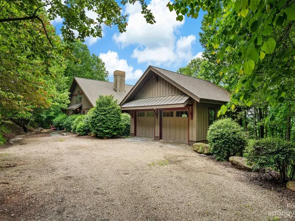 610 Creston Dr, Black Mountain, NC 28711