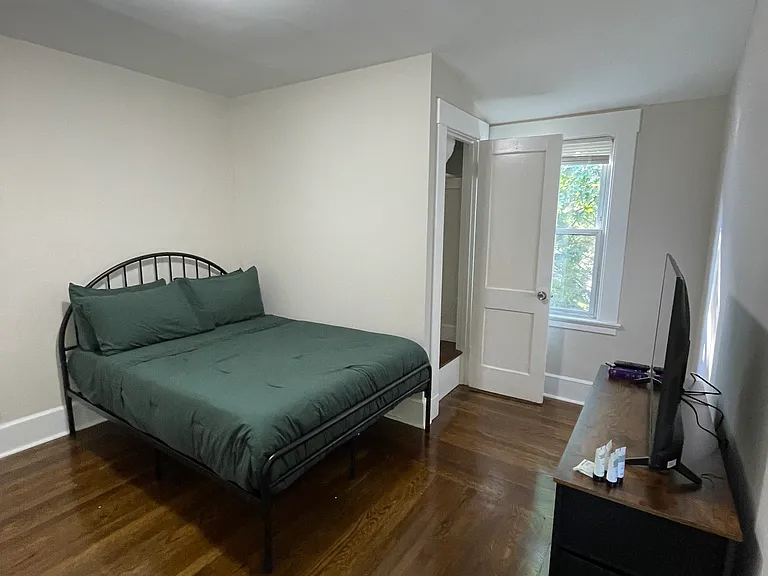 150 Crescent St — Photo 14