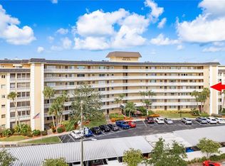 8950 Park Blvd APT 410, Seminole, FL 33777