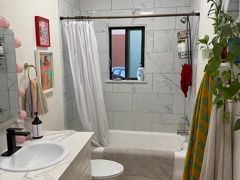 120 W Elk Ave #116D — Photo 9