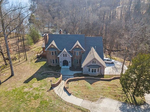 2nd image of 162 Hidden Cove Ct