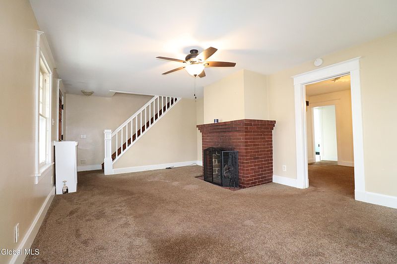 4th image of 1318 Stanford Street