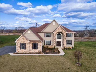 45 Saddle Ln, Easton, PA, 18045