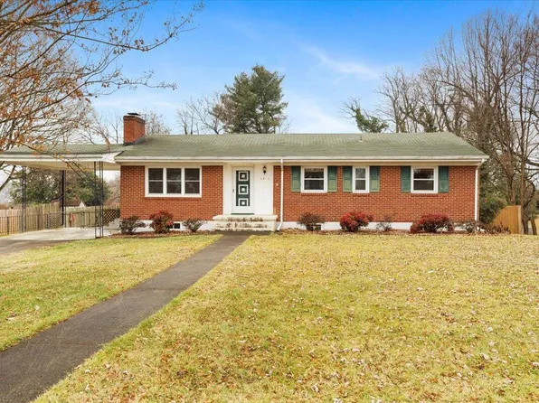 6812 Northway Dr, Roanoke, VA 24019