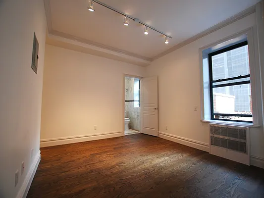 Rented by Sotheby's International Realty | media 10