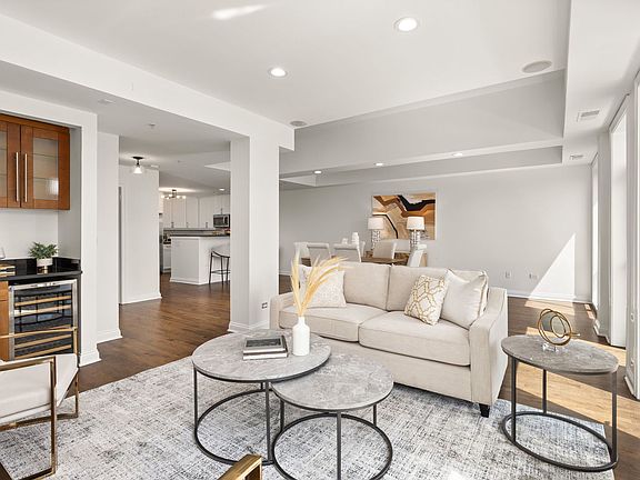5th image of 1444 N Orleans St APT 9-J