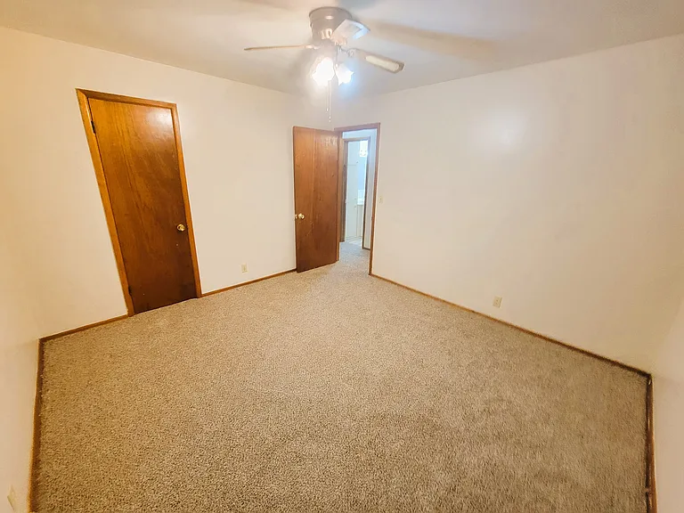 433 N Sheridan St — Photo 9