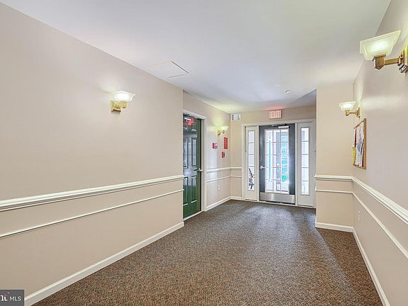 5th image of 9577 Ashlyn Cir #9577