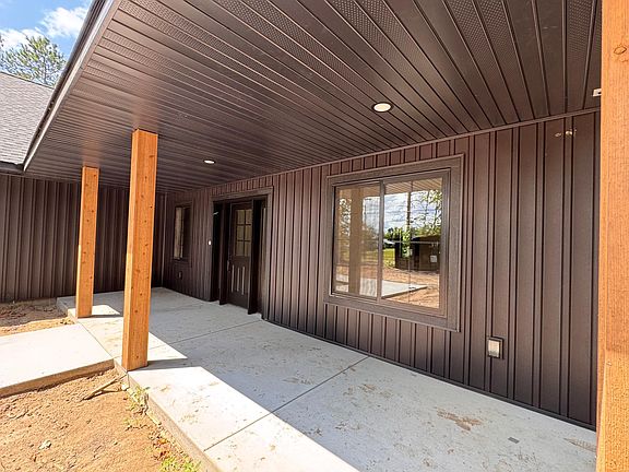 2nd image of 2080 487th St